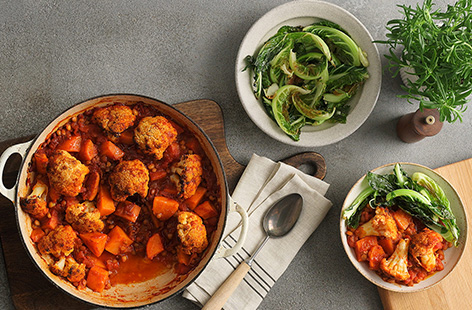 No one wants to spend much time in the kitchen after Christmas. This one-pot smoky cauliflower is a delicious fix. Made with just 5 ingredients, this low-fuss dinner is just the ticket.