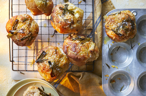 Focaccia meets muffin in this simple, savoury bake with punchy Cheddar, spring onion and fragrant rosemary flavours. Great for lunch or an attractive side for easy entertaining.
