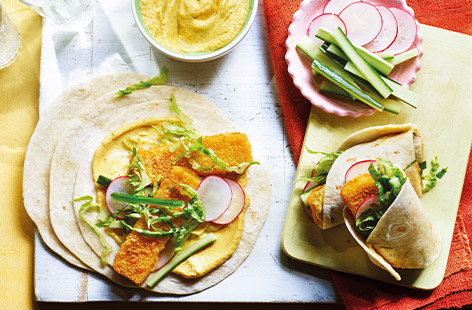 Packed with crispy fish fingers and a flavourful katsu-inspired sauce, these wraps are great as a tasty lunch or light dinner.
