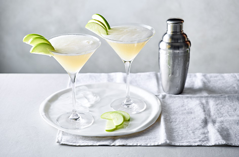 A non-alcoholic version of an Appletini with cloudy apple juice, stem ginger and ginger beer