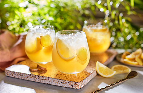 Looking for a new summer cocktail recipe? Try this ginger beertail - an easy 5 minute cocktail made with low-alcohol beer, fiery ginger beer and lemon for a refreshing summer drink.
