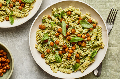 Inspired by the iconic Green Goddess salad, this creamy silken tofu pasta is a midweek winner. Topped with crispy chickpeas for added crunch, this comforting, high-protein pasta recipe belongs in your weekly dinner rotation.