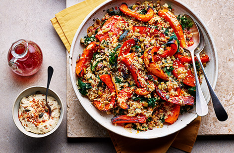A vibrant and wholesome dish that takes butternut squash and transforms it into a charred, spiced masterpiece that steals the spotlight in this delicious winter salad.