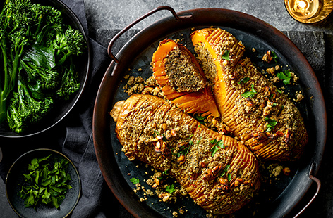 Need a vegan main for your Christmas dinner? Look no further than this stuffed hasselback butternut squash recipe