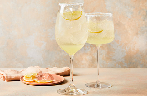A delightfully zingy and refreshing cocktail made with Italian Limoncello, prosecco and retro sweet - the sherbet dip dab – for an extra fizz of flavour.