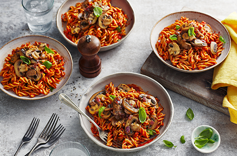 Give this tangy balsamic mushroom pasta with tomato sauce and basil a go for your next meat-free meal.
