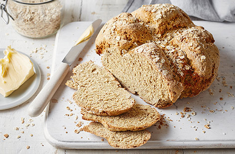 This easy bread recipe is made with blitzed oats and sprinkled with whole rolled oats for extra texture. Dunk into soup or enjoy with a strong Cheddar