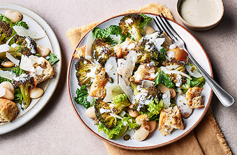 Get ready for this easygoing twist on a classic that brings together the goodness of broccoli, crunchy ciabatta croutons, and a zesty homemade dressing.