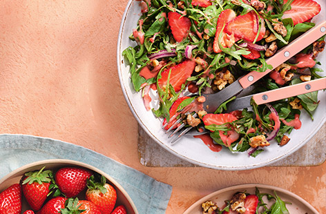 Strawberries are back in season! Try something completely different with this fresh strawberry and balsamic vinaigrette – a great way to liven up any salad.