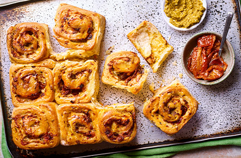 Savoury Chelsea buns with delicious Med flavours