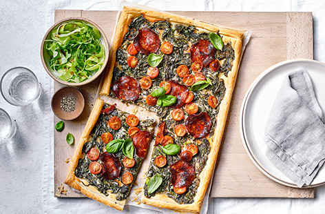 Full of vibrant colours and flavours, this super-simple savoury tart makes for a super dinner time alternative.