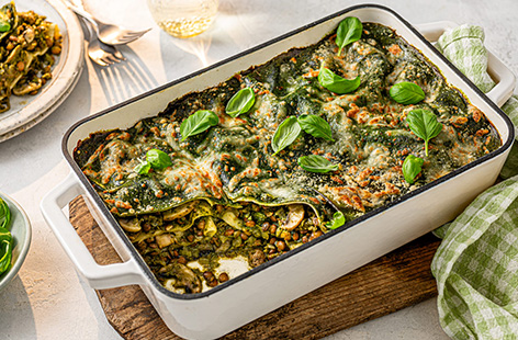 This cheat’s lasagne is an absolute crowd-pleaser, even for the little ones! Spinach is blitzed with a trip of cheeses to make a hidden-veg cheese sauce. Layer up with mushrooms and lasagne sheets for a hearty family dinner that leaves you feeling good.