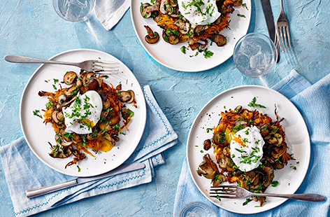 Make this easy sweet potato rosti for a healthy meal at any of time day - a hearty weekend brunch or quick midweek dinner idea. Crispy potato rosti are topped with garlic fried mushrooms and a perfectly poached egg for a quick vegetarian meal.
