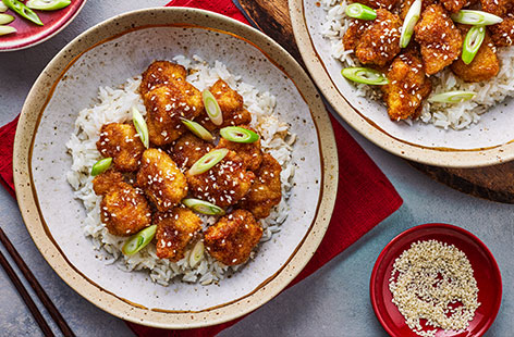 Cure your takeaway cravings with Verna Gao's crispy honey garlic chicken. This Chinese-inspired recipe is perfect for your Lunar New Year celebrations. It's cooked in the air-fryer for extra crispiness!