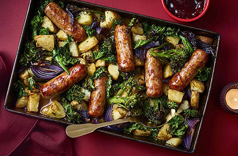 Quick to prep and packed with festive flavour, this sausage traybake takes just 10 minutes to throw together. Seasoned with sweet cranberry and fragrant sage, it’s a fab fuss-free meal for those busy days leading up to Christmas or for the holiday season when you don't want to spend too long in the kitchen.