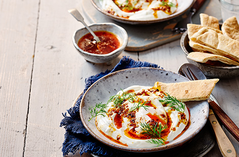 Need a little brunch pick-me-up? Look no further than these Turkish eggs that have everything you need to feel rejuvenated