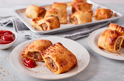 You need just three ingredients to create these sausage rolls. They are ideal for your picnic, lunchbox, party or afternoon tea break.
