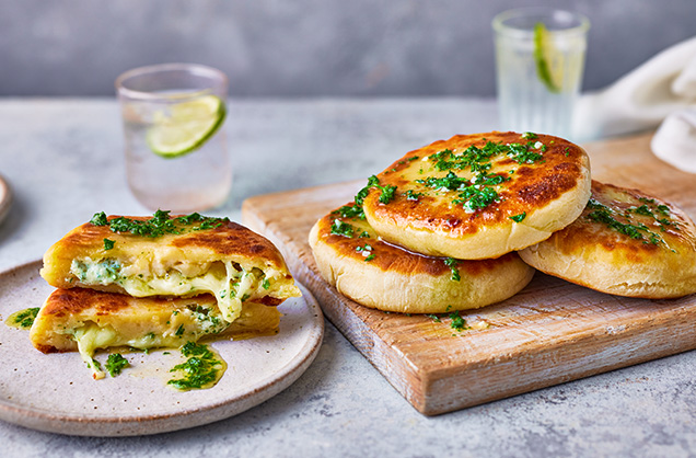 Garlic butter with parsley and mozzarella stuffed flatbreads recipe