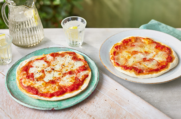Tomato and mozzarella easy pizzas