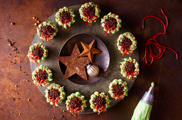 Festive wreath cupcakes