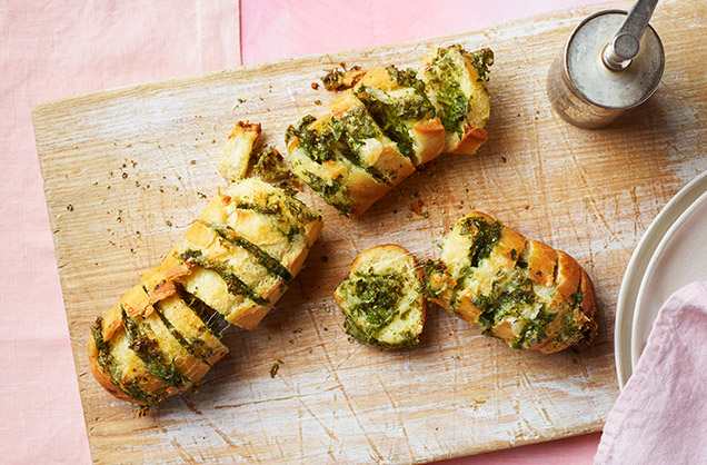 Cheesy hasselback garlic bread recipe