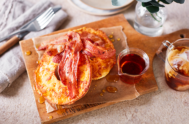 Cheesy French toast bagel with crispy bacon