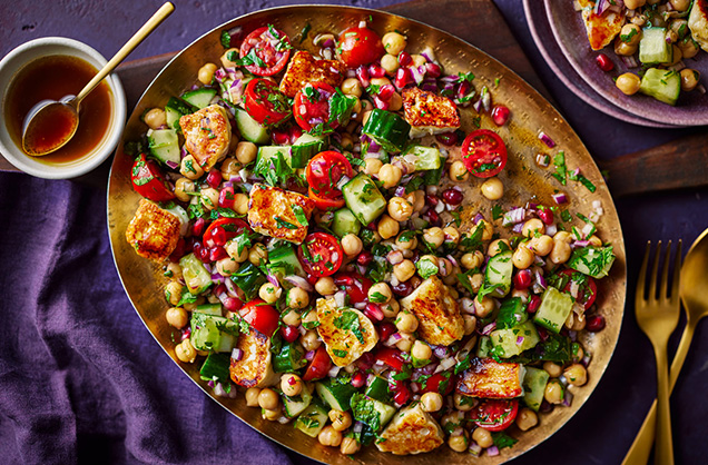 Halloumi and chickpea salad 