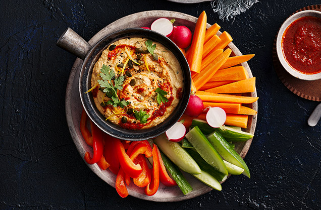 Harissa-spiced red pepper houmous recipe