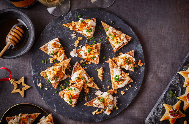 Chicken, soft cheese & walnut toasts
