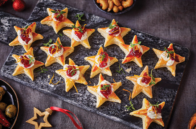 Cranberry and soft cheese stars 