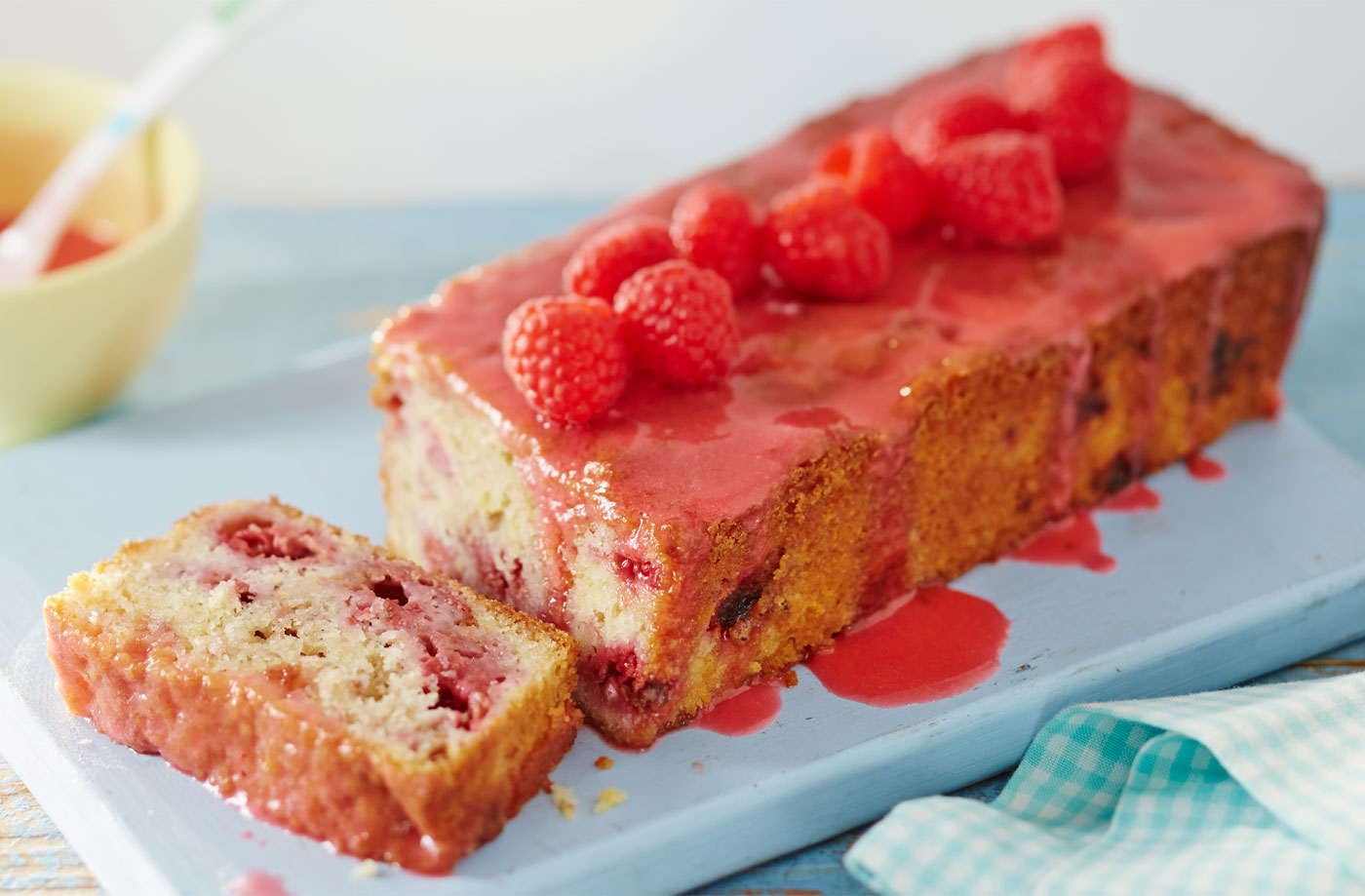 Lemon and raspberry loaf with raspberry icing recipe