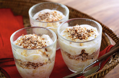 Don't let breakfast become boring – give these easy banana and toasted oat pots a go. They're a great alternative to cereal with added protein from creamy skyr.
