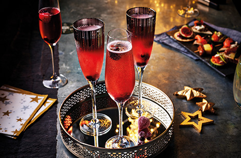 Kickstart your Christmas celebrations with this fruity gin cocktail recipe