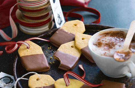 These fun and delicious biscuits can be made up to a week in advance. Store in an airtight container until giving as a present.