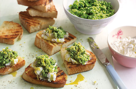 Broad bean and mint crostini recipe