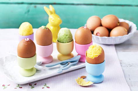 The kids will love helping you to make these pretty cakes that make perfect Easter presents or an attractive addition to an afternoon tea... so go on, get cracking!   