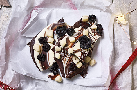 Channel all the flavour of a cherry Bakewell in this pretty chocolate bark. With just four ingredients, it's so easy to make – simply melt, swirl, top and chill