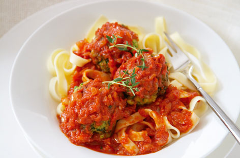 Chicken and parsley meatballs might not exactly be your classic inclusions but paired with a traditional tomato sauce that contains just four ingredients, this dish makes an excellent light alternative to a traditional Italian meal.
