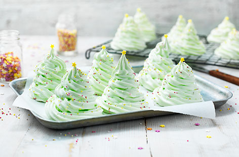 These delicious Christmas tree meringues are easy to make and wonderfully festive.