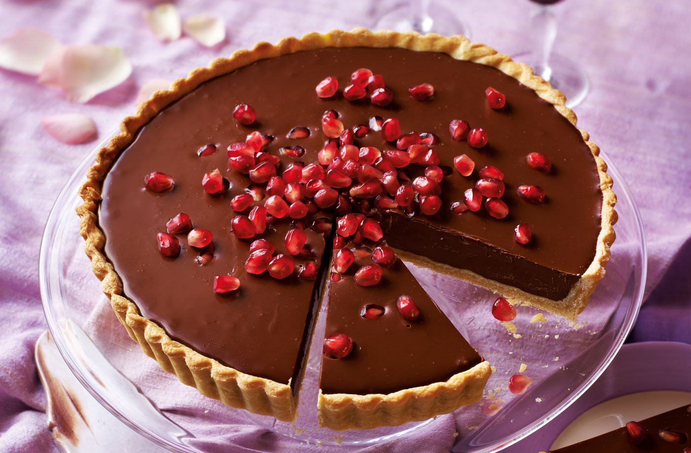 Dark chocolate and pomegranate tart recipe