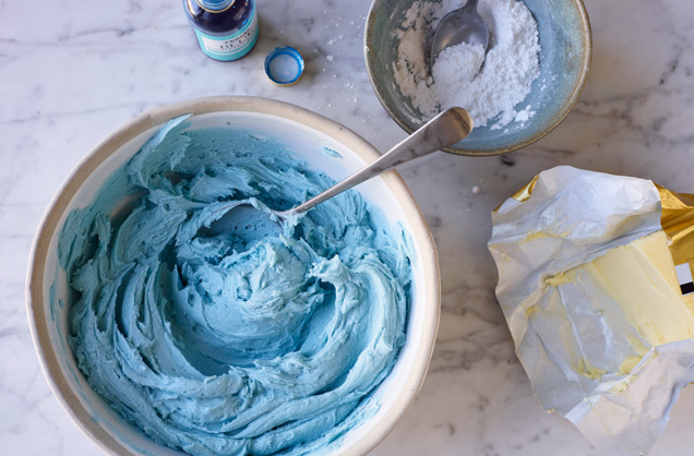 Make the buttercream icing