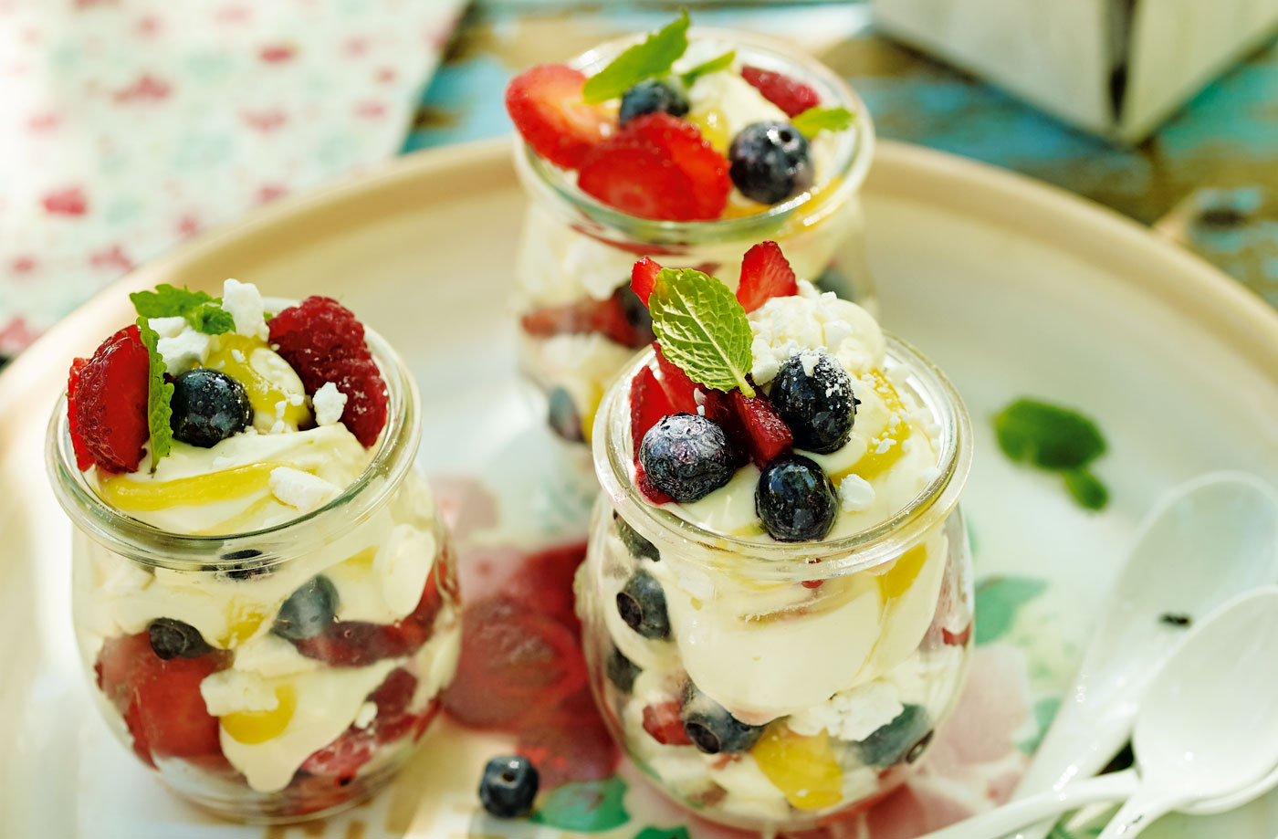 Eton mess jars recipe