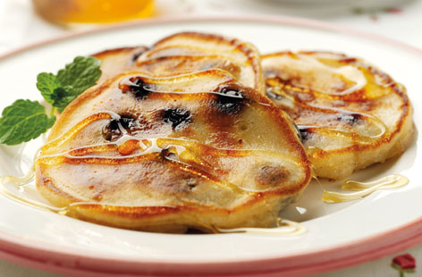 Fruity buttermilk pancakes recipe