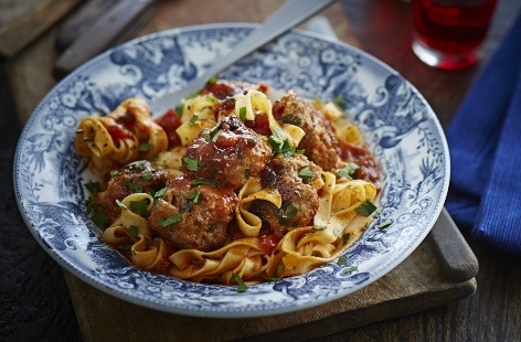 Classic meatballs with tomato sauce recipe