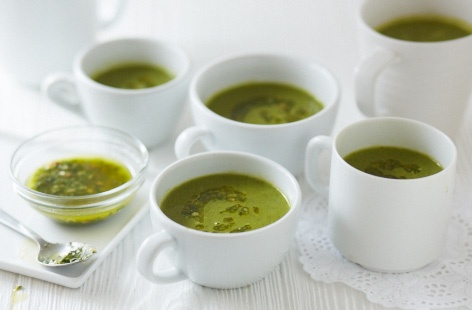 Making soup can be super simple. If you’ve got an onion, frozen peas and spinach, pesto and a stock cube, then you’ve got everything you need for this quick-to-make recipe.