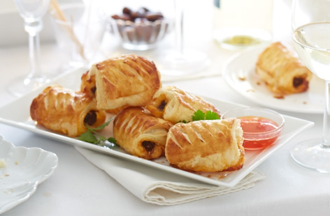 Spicy beef and tomato sausage rolls recipe