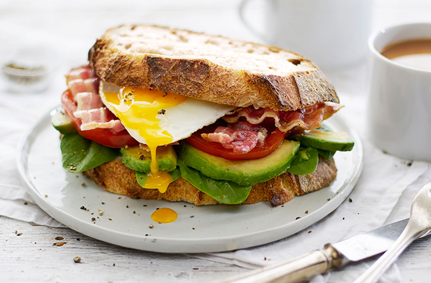 Avocado and bacon sandwich recipe