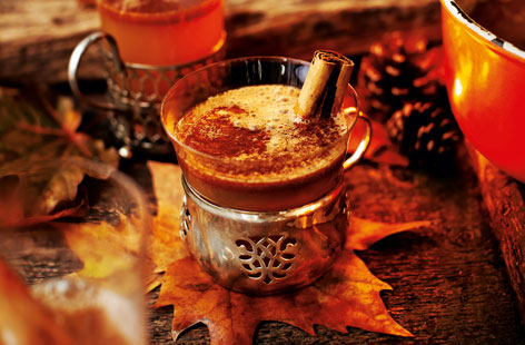 What better way to warm up on an autumnal evening? Delicious, hot, buttery rum, with maple and cinnamon flavours, topped up with sweet apple.