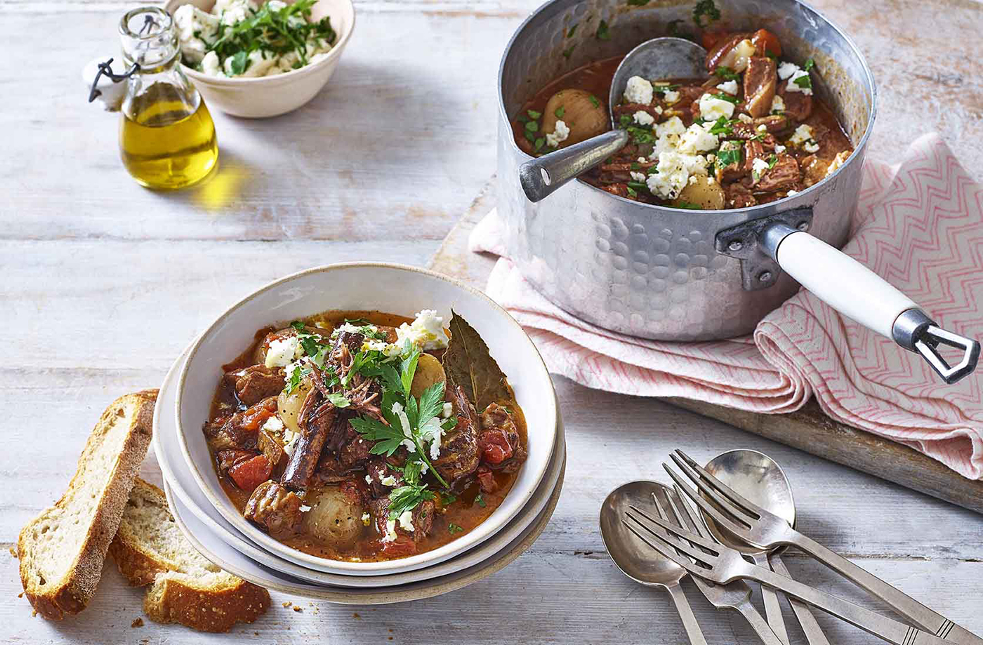 Lamb stifado recipe