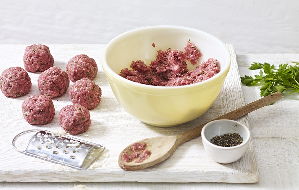 Mix the mince